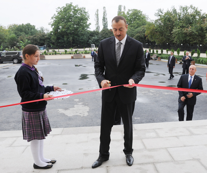 İlham Əliyev Zaqatalada Gözbarax kənd tam orta məktəbinin açılış mərasimində iştirak edib (FOTO)