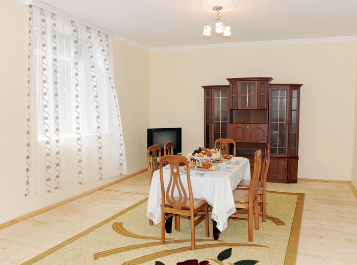 İlham Əliyev Qax rayonunun Güllük kənd sakini üçün yeni tikilmiş fərdi evdə olmuşdur (FOTO)