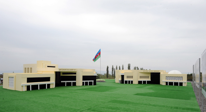 Prezident İlham Əliyev Şəkidə Heydər Əliyev Mərkəzinin təməlqoyma mərasimində iştirak edib (FOTO)