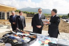 İlham Əliyev Qəbələdə stend və ox atıcılığı kompleksində tikinti işlərinin gedişi ilə tanış olub (FOTO)