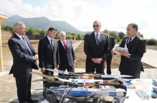 İlham Əliyev Qəbələdə stend və ox atıcılığı kompleksində tikinti işlərinin gedişi ilə tanış olub (FOTO)