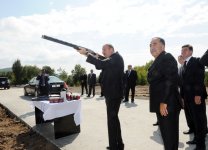 İlham Əliyev Qəbələdə stend və ox atıcılığı kompleksində tikinti işlərinin gedişi ilə tanış olub (FOTO)