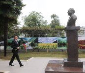 İlham Əliyev Bəhmətli kənd tam orta məktəb binasının təməlqoyma mərasimində iştirak edib (FOTO)