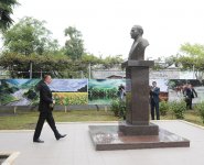 İlham Əliyev Bəhmətli kənd tam orta məktəb binasının təməlqoyma mərasimində iştirak edib (FOTO)