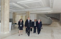 İlham Əliyev Qəbələ Mədəniyyət Evinin yeni tikilmiş binasında görülən son tamamlama işlərinin gedişi ilə tanış olub (FOTO)