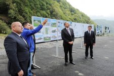 İlham Əliyev "Tufan" dağ-xizək yay-qış istirahət kompleksində işlərin gedişi ilə tanış olub (FOTO)