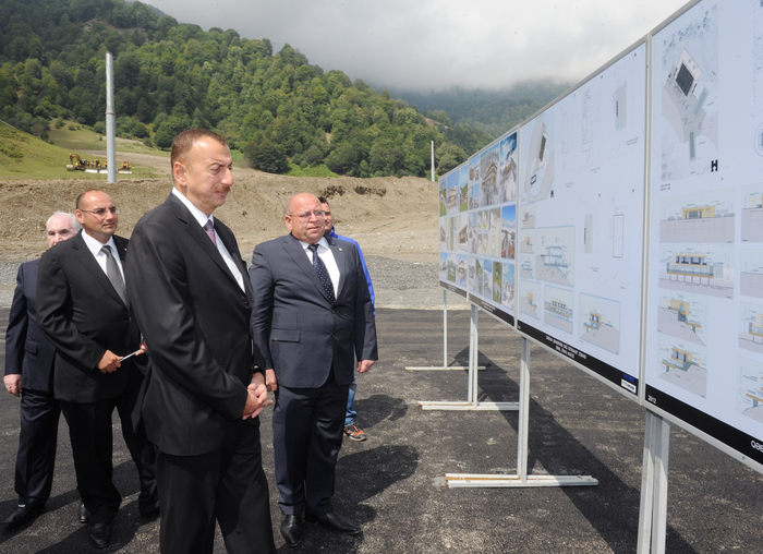 İlham Əliyev "Tufan" dağ-xizək yay-qış istirahət kompleksində işlərin gedişi ilə tanış olub (FOTO)