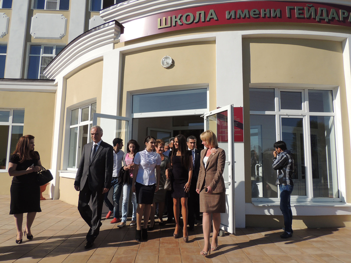Leyla Əliyeva: RAGT Həştərxanda təhsil sahəsi daxil olmaqla, bir çox layihələr həyata keçirib (FOTO)