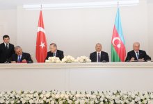 Azərbaycan-Türkiyə sənədləri imzalanıb (FOTO)