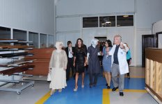 Azərbaycanın birinci xanımı və Türkiyə Baş nazirinin xanımı "Beltmann" piano fabriki ilə tanış olublar (FOTO)