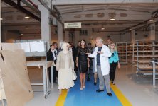 Azərbaycanın birinci xanımı və Türkiyə Baş nazirinin xanımı "Beltmann" piano fabriki ilə tanış olublar (FOTO)