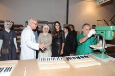 Azərbaycanın birinci xanımı və Türkiyə Baş nazirinin xanımı "Beltmann" piano fabriki ilə tanış olublar (FOTO)