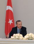 Prezident İlham Əliyev: Azərbaycanın daxili prosedurları tamamlanandan sonra Türkiyə vətəndaşları ölkəmizə vizasız gələ bilərlər (FOTO)