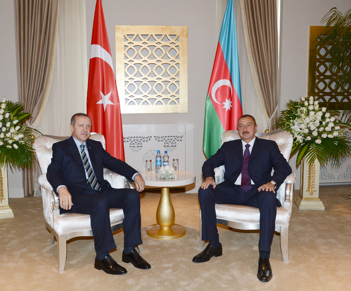 İlham Əliyevin və Rəcəb Tayyib Ərdoğanın təkbətək görüşü olub (FOTO)