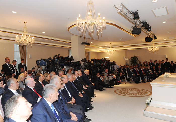 Prezident İlham Əliyev: Azərbaycanın daxili prosedurları tamamlanandan sonra Türkiyə vətəndaşları ölkəmizə vizasız gələ bilərlər (FOTO)