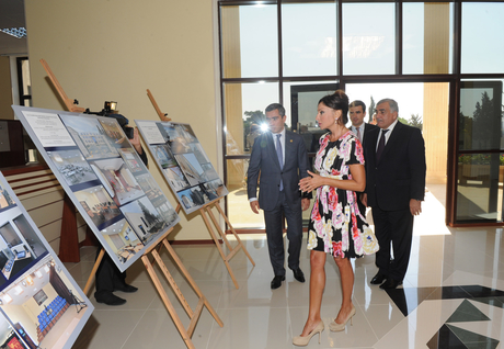 Azərbaycanın birinci xanımı Mehriban Əliyeva Bakıda texniki peşə məktəbinin açılışında iştirak edib (FOTO)