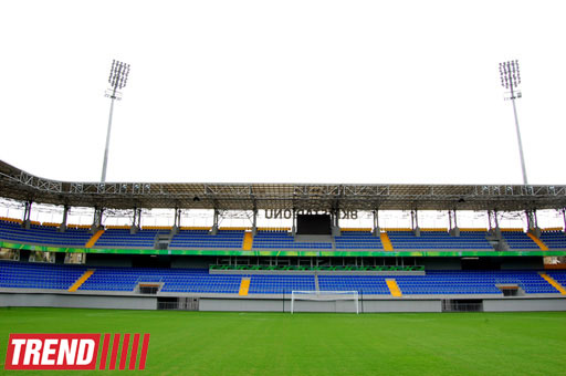 Bakıda 8-ci Kilometr qəsəbəsində tikilən yeni stadiondan görüntülər (FOTO)
