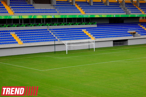 Bakıda 8-ci Kilometr qəsəbəsində tikilən yeni stadiondan görüntülər (FOTO)