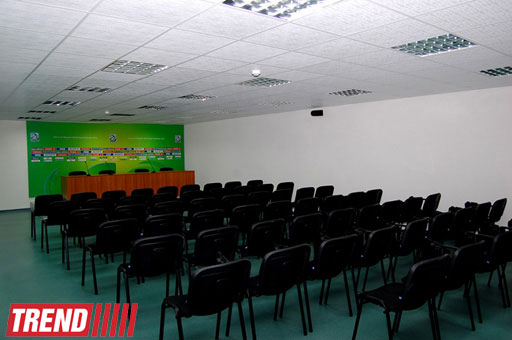 Bakıda 8-ci Kilometr qəsəbəsində tikilən yeni stadiondan görüntülər (FOTO)