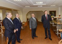 Prezident İlham Əliyev: Vətənə bağlılıq, sevgi, peşəkarlıq və yüksək biliyə malik olmaq Azərbaycanı qabağa aparacaq (FOTO)