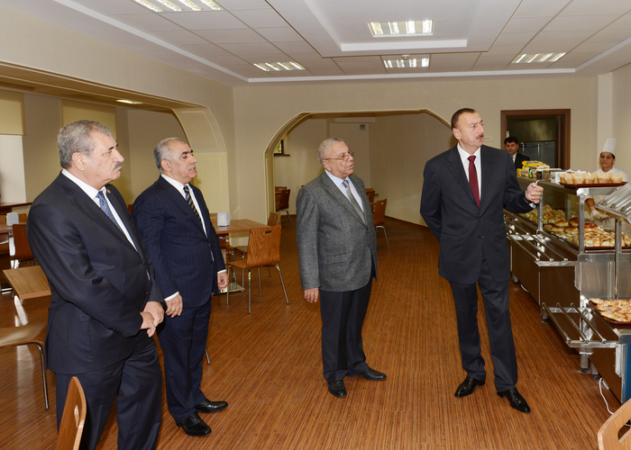 Prezident İlham Əliyev: Vətənə bağlılıq, sevgi, peşəkarlıq və yüksək biliyə malik olmaq Azərbaycanı qabağa aparacaq (FOTO)
