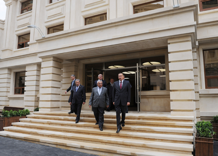 Prezident İlham Əliyev: Vətənə bağlılıq, sevgi, peşəkarlıq və yüksək biliyə malik olmaq Azərbaycanı qabağa aparacaq (FOTO)