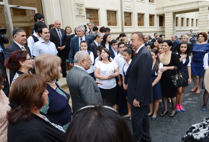 Prezident İlham Əliyev: Vətənə bağlılıq, sevgi, peşəkarlıq və yüksək biliyə malik olmaq Azərbaycanı qabağa aparacaq (FOTO)