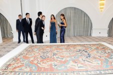 Azərbaycanın birinci xanımı “Christie’s” hərrac evinin Bakıda ilk sərgisinin açılış mərasimində iştirak edib (FOTO)