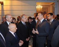 İlham Əliyev və xanımı Parisdə Azərbaycan Mədəniyyət Mərkəzinin açılışına həsr olunmuş qəbulda iştirak ediblər (FOTO)