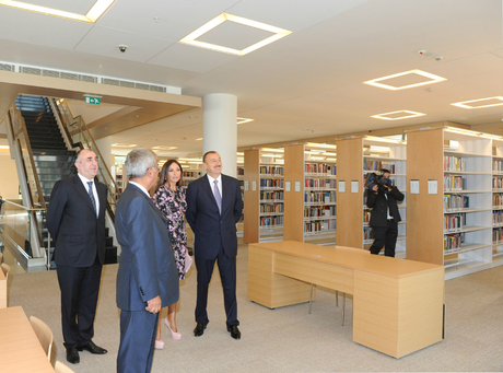 Prezident İlham Əliyev və xanımı Azərbaycan Diplomatik Akademiyasının yeni tədris kompleksinin açılışında iştirak edib (FOTO)