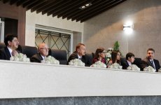 Azərbaycan Prezidenti İlham Əliyev və xanımı FIFA U-17 qadınlararası dünya çempionatının açılış mərasimində iştirak ediblər (FOTO)