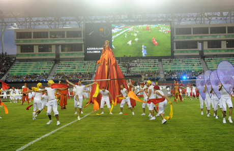 Azərbaycan Prezidenti İlham Əliyev və xanımı FIFA U-17 qadınlararası dünya çempionatının açılış mərasimində iştirak ediblər (FOTO)