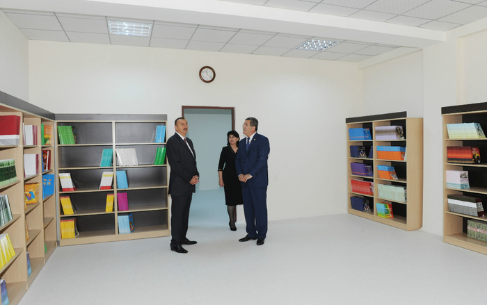 Azərbaycan Prezidenti Qobustan qəsəbəsində orta məktəbin açılışında iştirak edib (FOTO)