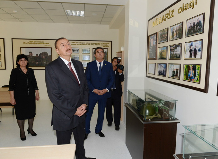 Azərbaycan Prezidenti Qobustan qəsəbəsində orta məktəbin açılışında iştirak edib (FOTO)