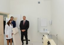 İlham Əliyev Bakıda 32 nömrəli şəhər poliklinikasının açılışında iştirak edib (FOTO)