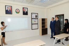 Azərbaycan Prezidenti Qobustan qəsəbəsində orta məktəbin açılışında iştirak edib (FOTO)