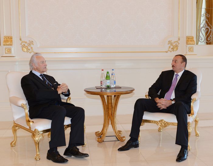 İlham Əliyev Estoniyanın keçmiş Prezidentini qəbul edib