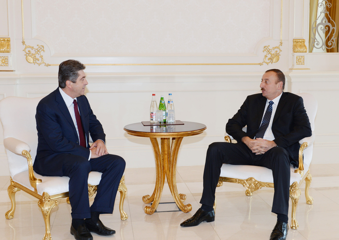 İlham Əliyev Bolqarıstanın keçmiş Prezidentini qəbul edib