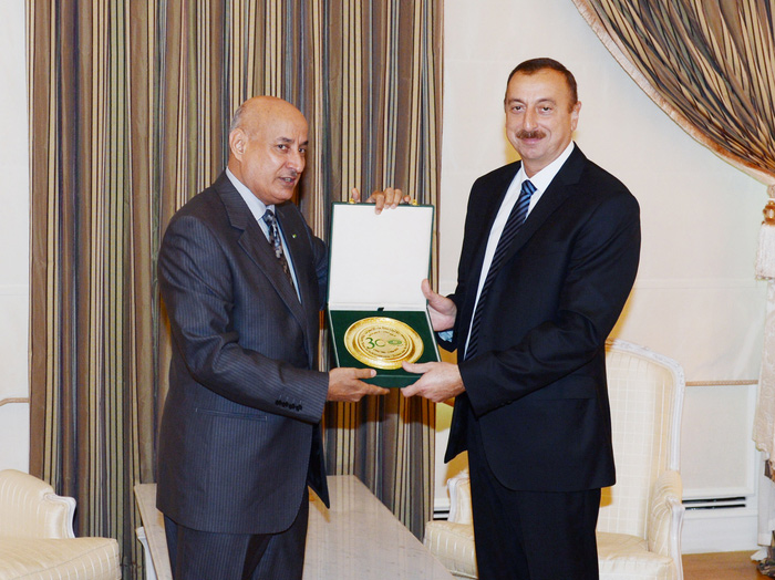 İlham Əliyev ISESCO-nun baş direktorunu qəbul edib