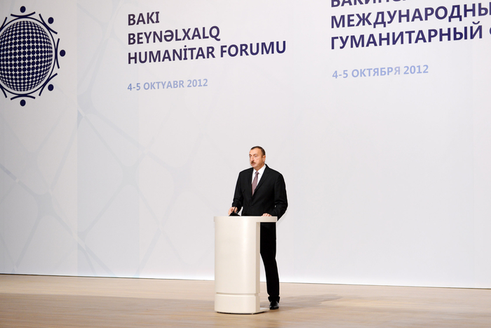 Azərbaycan Prezidenti və xanımı II Bakı Beynəlxalq Humanitar Forumunun açılış mərasimində iştirak ediblər (FOTO)