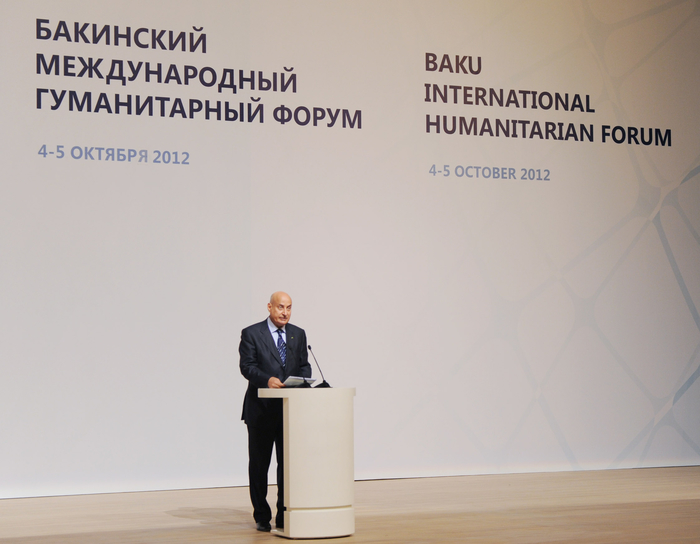 Azərbaycan Prezidenti və xanımı II Bakı Beynəlxalq Humanitar Forumunun açılış mərasimində iştirak ediblər (FOTO)