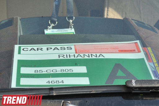 Rihanna məşq üçün "Bakı Kristal Zalı"na gedib (FOTO)