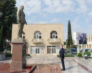 Prezident İlham Əliyev Tərtərdə ümummilli lider Heydər Əliyevin abidəsini ziyarət edib (FOTO)