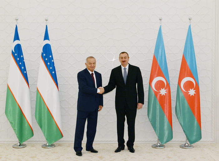 Özbəkistan Prezidenti İslam Kərimovun rəsmi qarşılanma mərasimi olub (FOTO)