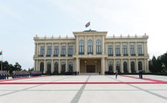 Özbəkistan Prezidenti İslam Kərimovun rəsmi qarşılanma mərasimi olub (FOTO)