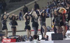 Şakira Azərbaycanda futbol üzrə dünya çempionatının bağlanış mərasimində çıxış edib (FOTO, VİDEO)