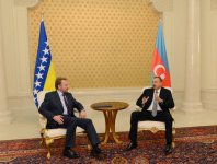 Azərbaycan Prezidenti və Bosniya və Herseqovinanın Rəyasət Heyəti Sədrinin təkbətək görüşü olub (ƏLAVƏ OLUNUB) (FOTO)