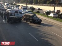 Bakıda "20 Yanvar" metro stansiyasının yaxınlığında yenidən ağır yol qəzası baş verib (ƏLAVƏ OLUNUB) (FOTO)