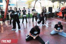 Bakıda qeyri-adi "Vertikal Şou" keçirilib (FOTO)