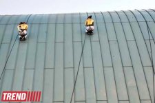 Bakıda qeyri-adi "Vertikal Şou" keçirilib (FOTO)